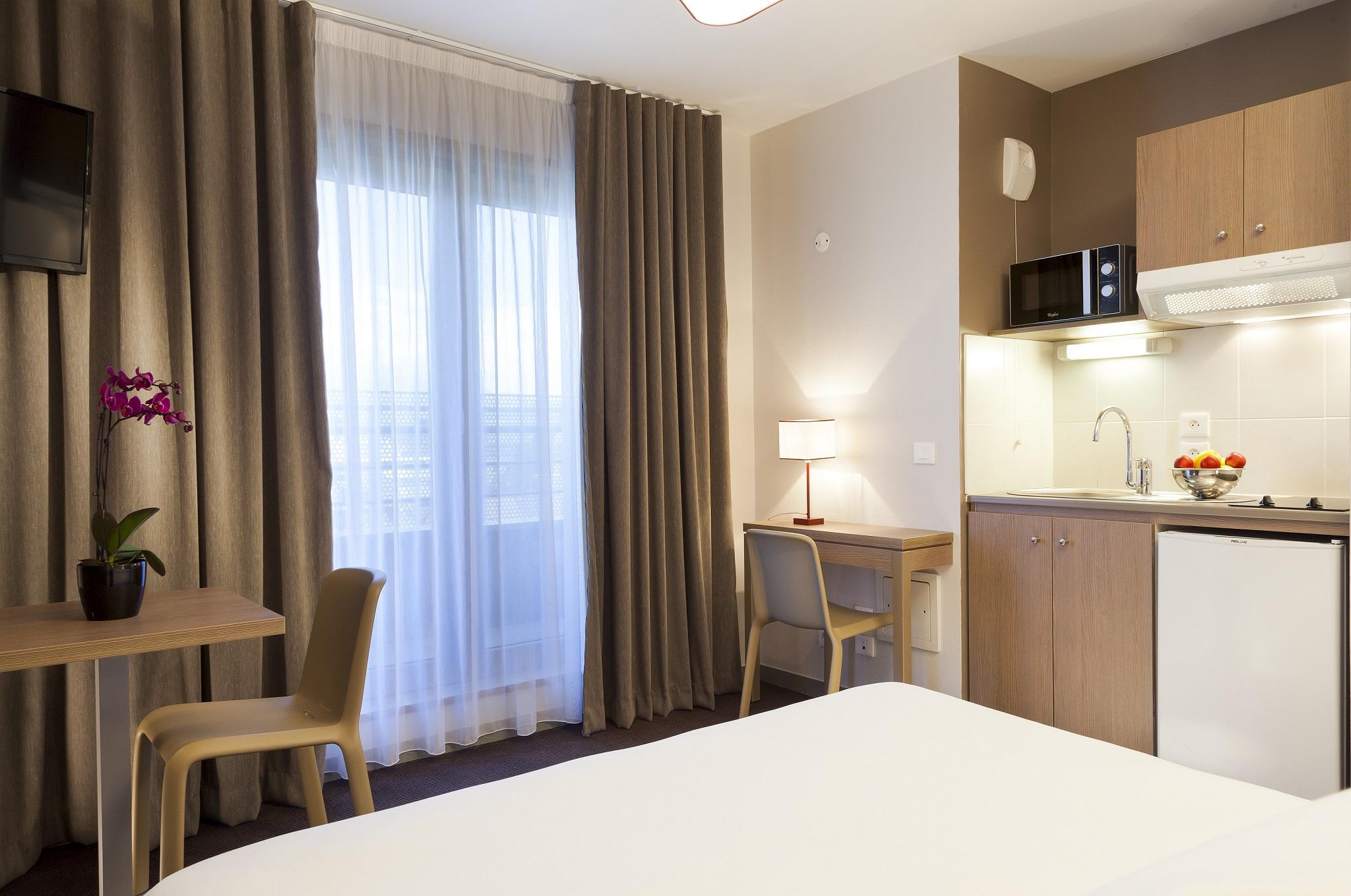 Neho Suites Porte De Geneve - Gare อานมาส ภายนอก รูปภาพ