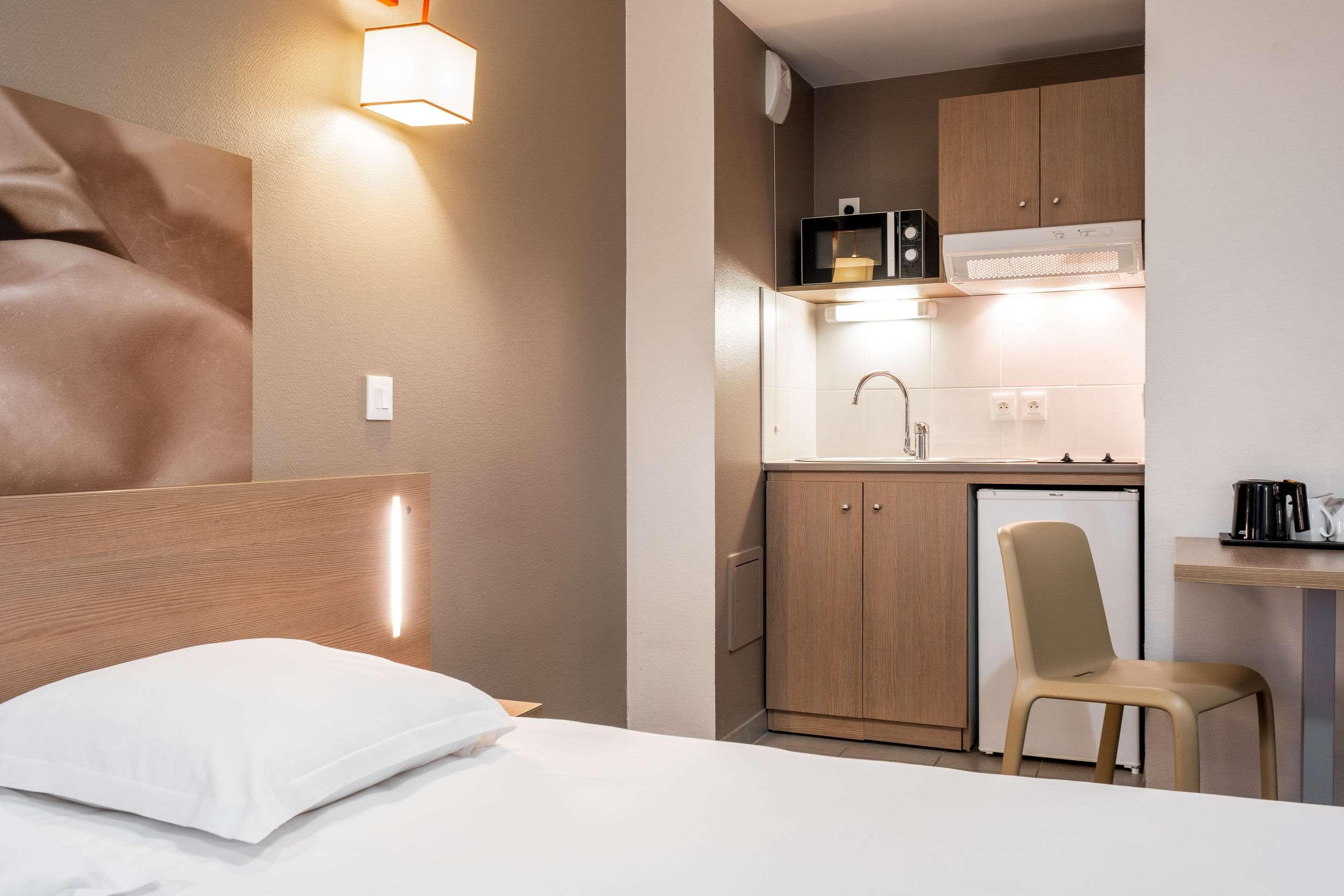 Neho Suites Porte De Geneve - Gare อานมาส ภายนอก รูปภาพ